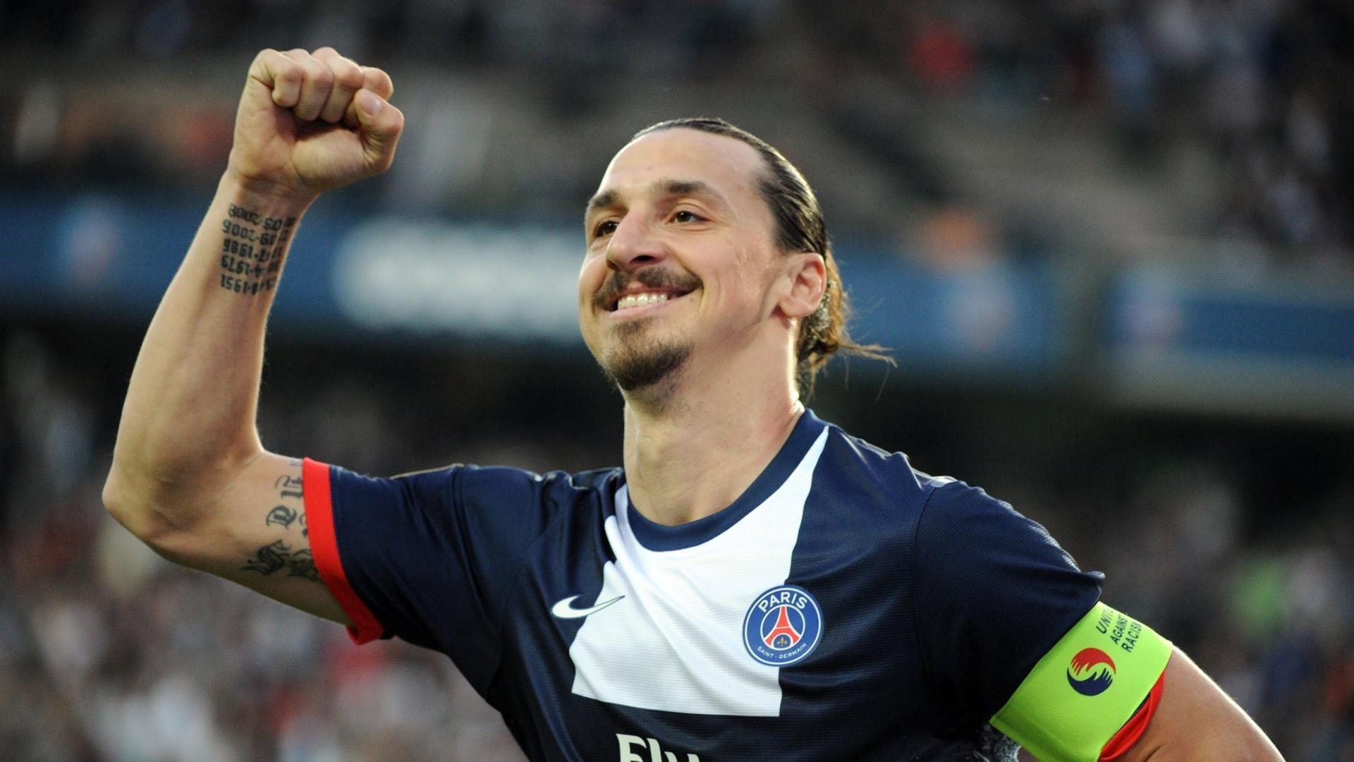 哈兰德神级表现，英超连续10场破门领跑射手榜，哈兰德联赛进球