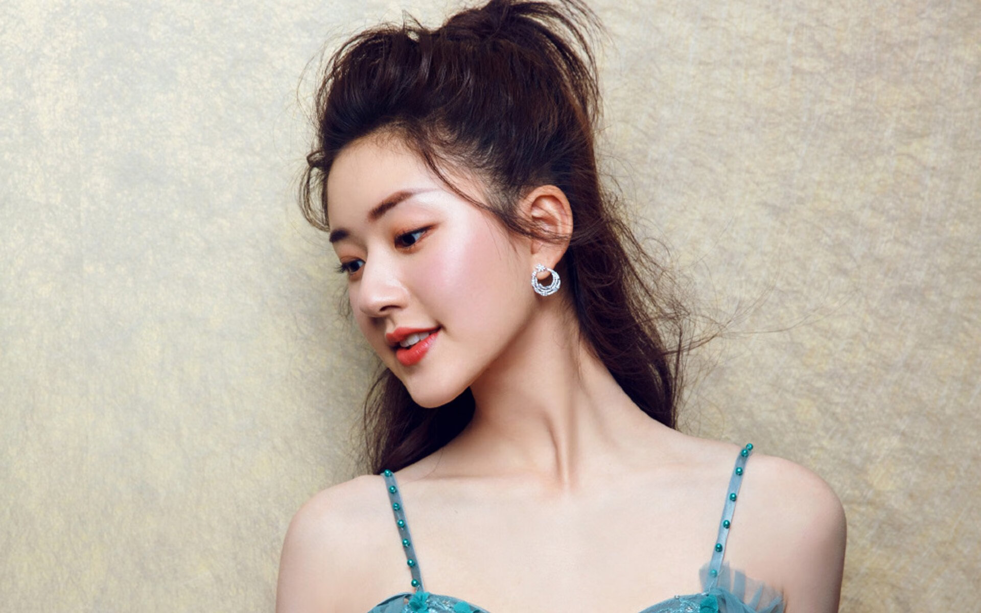 Kaiyun APP-格鲁吉亚女篮在欧洲大赛中奋勇前行，迎接国际舞台新挑战，格鲁吉亚杯篮球